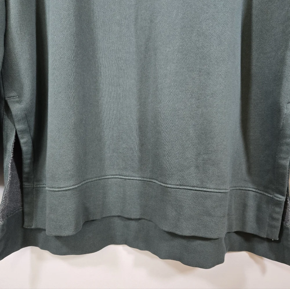 Old Navy Women’s Green Oversized Tunic Sweatshirt Size Medium Cozy Casual‎ Top